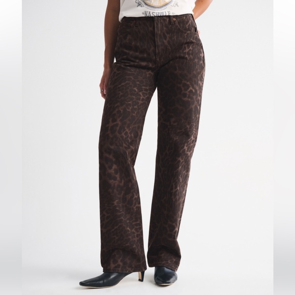 🐆 Abercrombie Curve Love 90s Relaxed Leopard Print Straight Leg Jeans 26L NWT - Picture 9 of 13